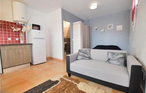 Awesome home in Aleria with WiFi