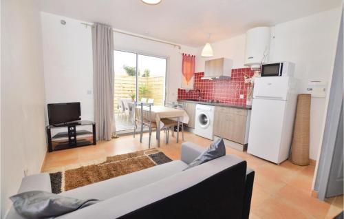 Awesome home in Aleria with WiFi