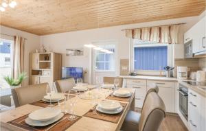 Awesome home in Altefhr-Rgen with 3 Bedrooms, Sauna and WiFi