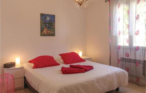 Awesome home in Aubenas with 3 Bedrooms and WiFi