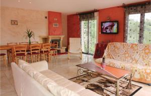 Awesome home in Aubenas with 3 Bedrooms and WiFi