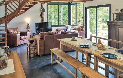 Awesome home in Bannalec with 3 Bedrooms and WiFi