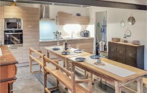Awesome home in Bannalec with 3 Bedrooms and WiFi
