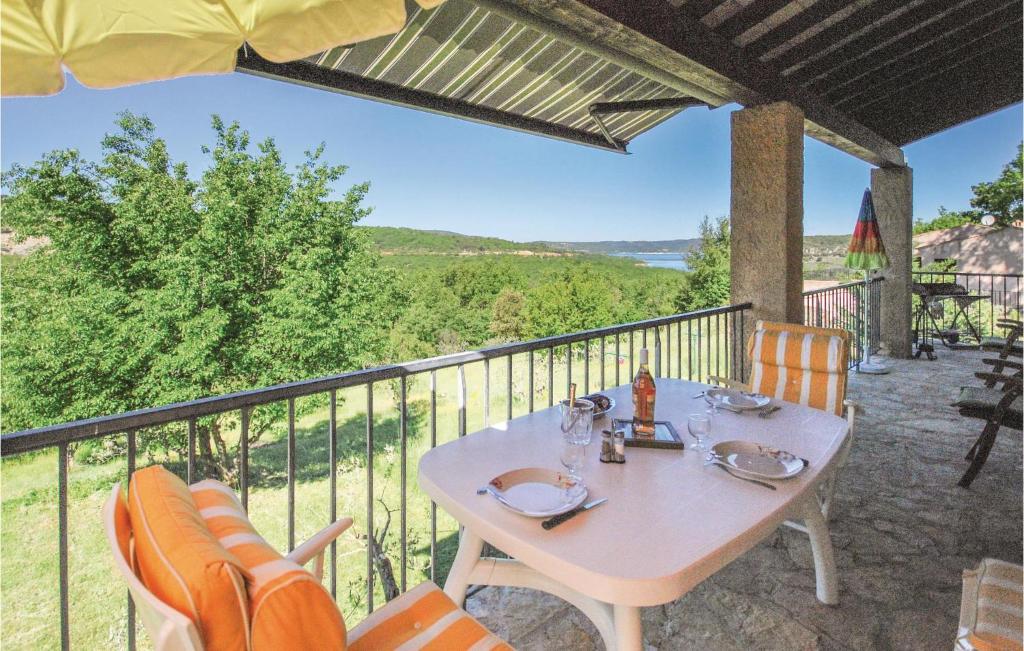 Maison de vacances Awesome home in Bauduen with 2 Bedrooms and WiFi  83630 Bauduen