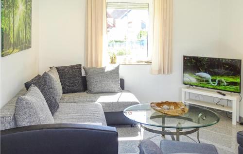 Awesome home in Beckerwitz with 2 Bedrooms and WiFi