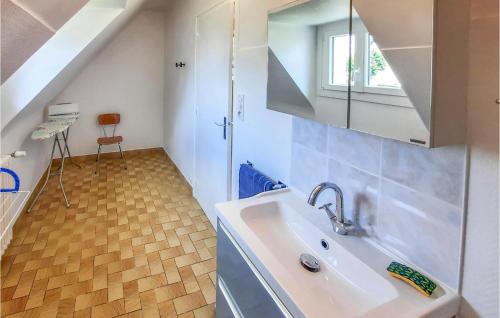 Awesome home in Bénodet with 3 Bedrooms