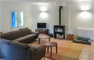 Awesome home in Berlou with 2 Bedrooms, WiFi and Outdoor swimming pool