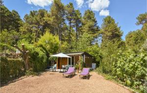 Awesome home in Bordezac with Outdoor swimming pool