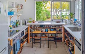 Awesome home in Bourcefranc-le-Chapus with WiFi and 5 Bedrooms