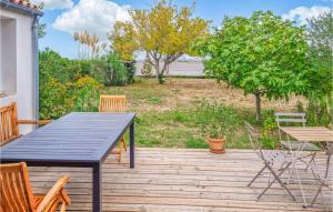 Awesome home in Bourcefranc-le-Chapus with WiFi and 5 Bedrooms