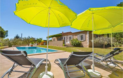 Awesome home in Cadenet with 3 Bedrooms, WiFi and Outdoor swimming pool