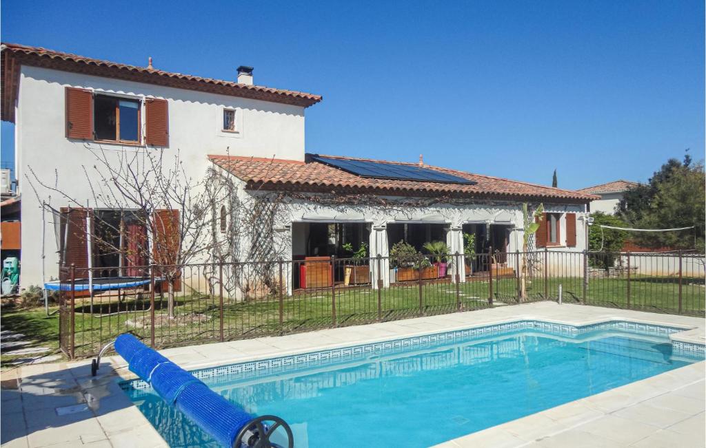 Awesome home in Canet with WiFi, Private swimming pool and Outdoor swimming pool , 34800 Canet
