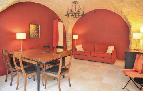 Awesome home in Castelnau-Valence with 2 Bedrooms and WiFi