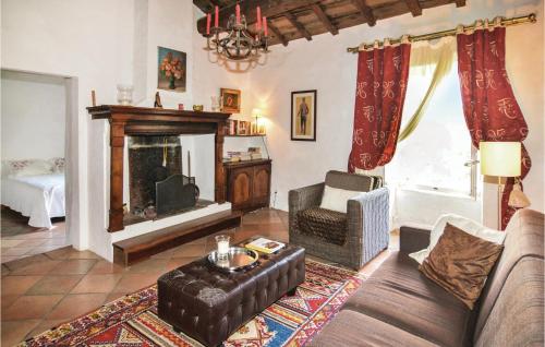 Awesome home in Castelnau-Valence with 2 Bedrooms and WiFi