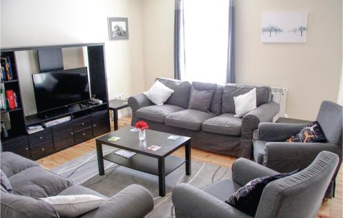 Awesome home in Caurel with 4 Bedrooms and WiFi