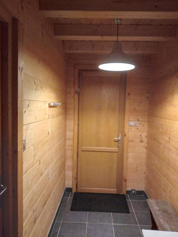 Awesome home in Caurel with 4 Bedrooms and WiFi