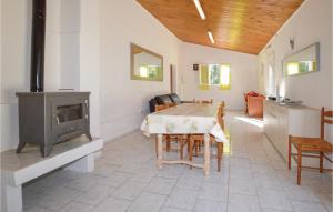 Awesome home in Cervione w/ 2 Bedrooms