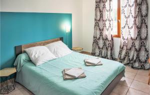 Awesome home in Chteaurenard with 4 Bedrooms, WiFi and Swimming pool