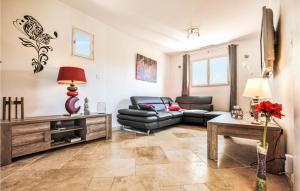 Awesome home in Claviers with Outdoor swimming pool, WiFi and 3 Bedrooms