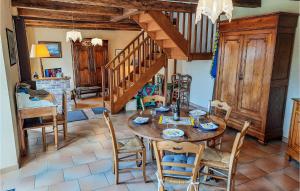 Awesome home in concarneau with 2 Bedrooms