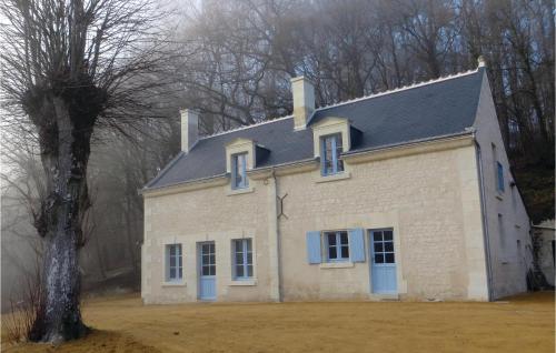 Awesome home in Cravant les Cteaux with 2 Bedrooms and WiFi