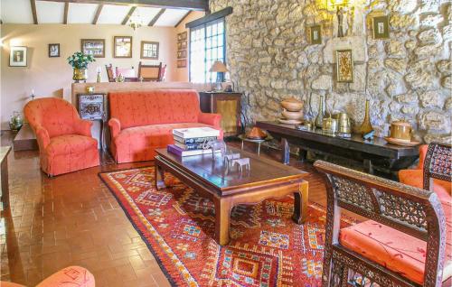 Awesome home in Czac with 4 Bedrooms, Private swimming pool and Outdoor swimming pool