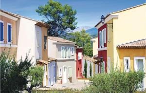Awesome home in Fayence with 3 Bedrooms, WiFi and Outdoor swimming pool