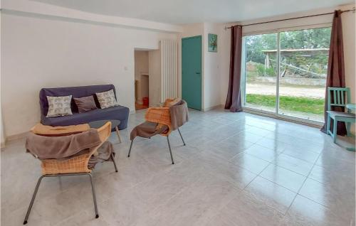 Awesome home in Fox-Amphoux with Outdoor swimming pool, WiFi and Swimming pool