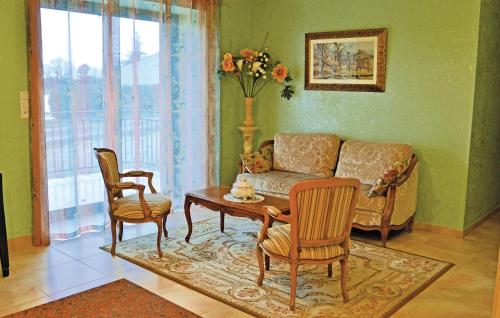Awesome home in Gindou with 2 Bedrooms, Private swimming pool and Outdoor swimming pool