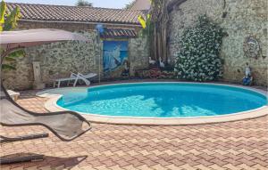 Awesome home in Gondrin with WiFi, Private swimming pool and Outdoor swimming pool