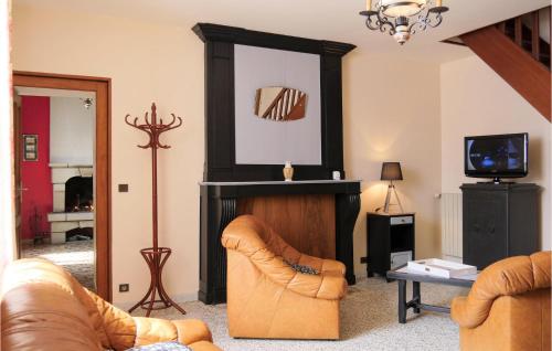 Awesome home in Gouville-sur-Mer with 2 Bedrooms