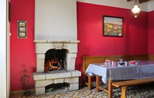 Awesome home in Gouville-sur-Mer with 2 Bedrooms