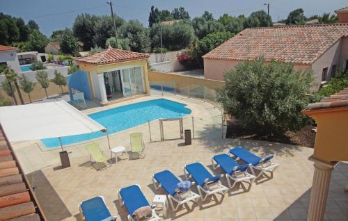 Awesome home in Grau dAgde with 4 Bedrooms, WiFi and Outdoor swimming pool
