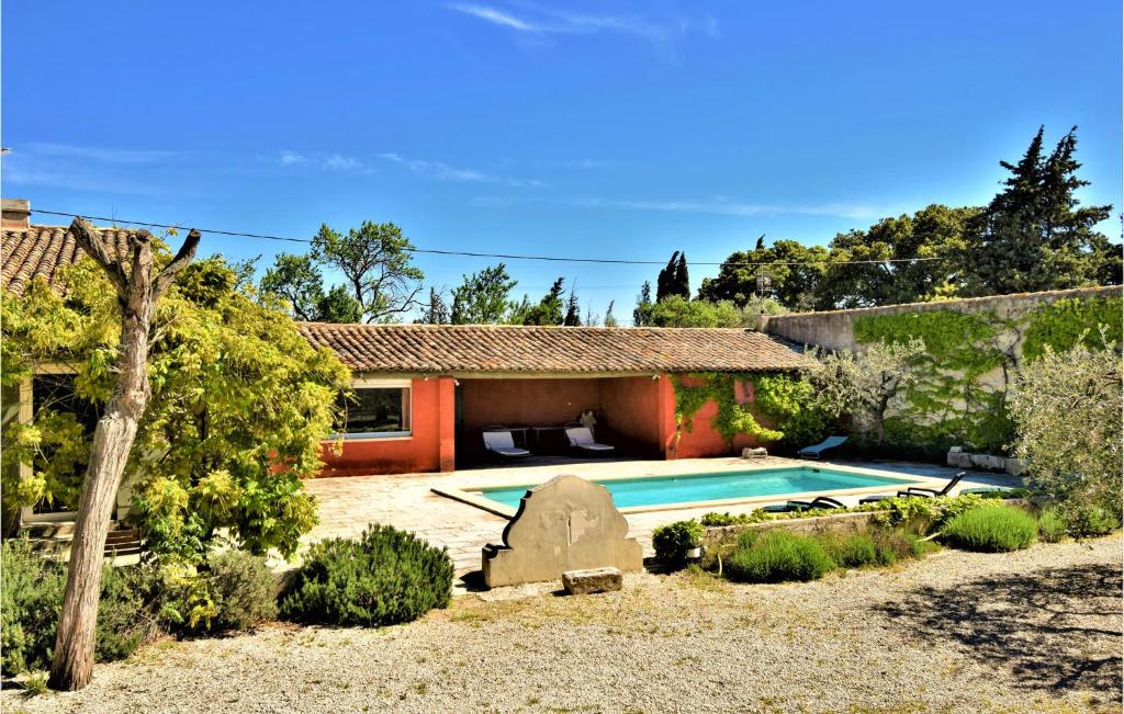 Maison de vacances Awesome home in Graveson with WiFi, Private swimming pool and Outdoor swimming pool  13690 Graveson