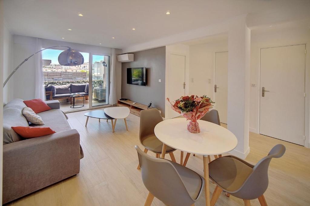 Awesome home in Hermanville-sur-mer with WiFi and 2 Bedrooms