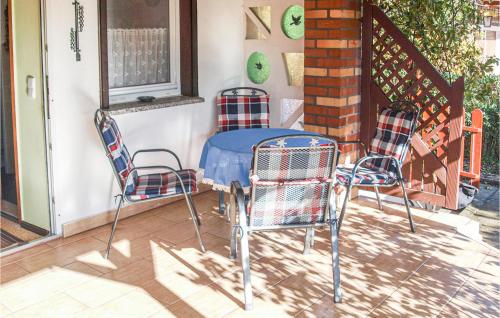 Awesome home in Hildebrandshagen with
