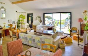 Awesome home in Hourtin with WiFi and 3 Bedrooms