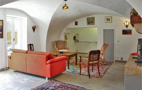 Awesome home in La Bâtie-Rolland with Outdoor swimming pool, WiFi and 4 Bedrooms