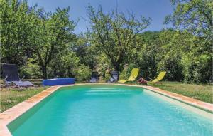 Awesome home in La Begude-De-Mazenc with 5 Bedrooms, Private swimming pool and Outdoor swimming pool