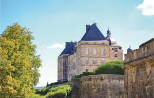 Awesome home in La-Chapelle-Saint-Jean with 3 Bedrooms and Outdoor swimming pool