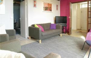 Awesome home in Lahitte Toupire with 3 Bedrooms and WiFi