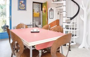 Awesome home in Le Bourg-Dun with 3 Bedrooms and WiFi