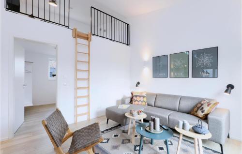 Awesome home in Lembruch-Dmmer See with 3 Bedrooms, WiFi and Indoor swimming pool