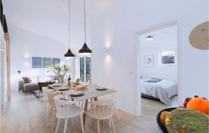 Awesome home in Lembruch-Dmmer See with Sauna, WiFi and Indoor swimming pool