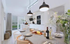 Awesome home in Lembruch-Dmmer See with Sauna, WiFi and Indoor swimming pool