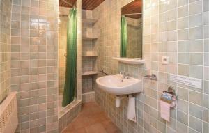 Awesome home in Les Vans with 3 Bedrooms, Outdoor swimming pool and WiFi