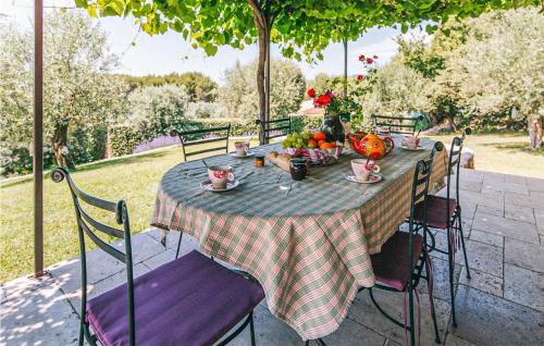 Awesome home in Lioux with Outdoor swimming pool, WiFi and Private swimming pool