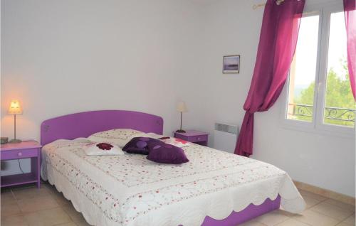 Awesome home in Mallemort with 4 Bedrooms, Outdoor swimming pool and Heated swimming pool