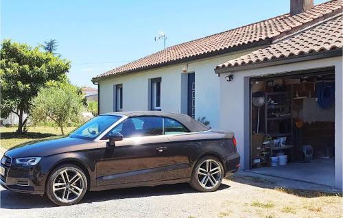 Awesome home in Malras with WiFi, Private swimming pool and 3 Bedrooms