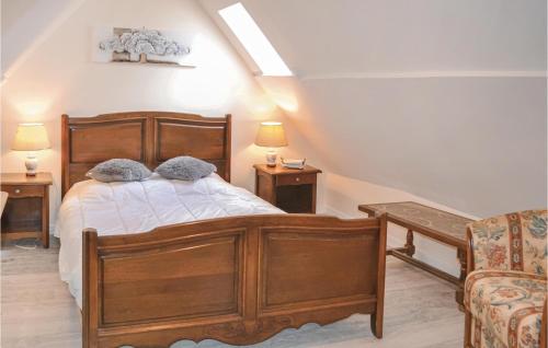 Awesome home in Marcilhac sur Cl with 3 Bedrooms and WiFi